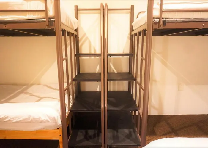 Beehive Hostel Osaka